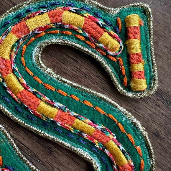 ⛄️ 50% off⛄️ Felt Letter S Ornament /Present Topper - Picture 3 of 4